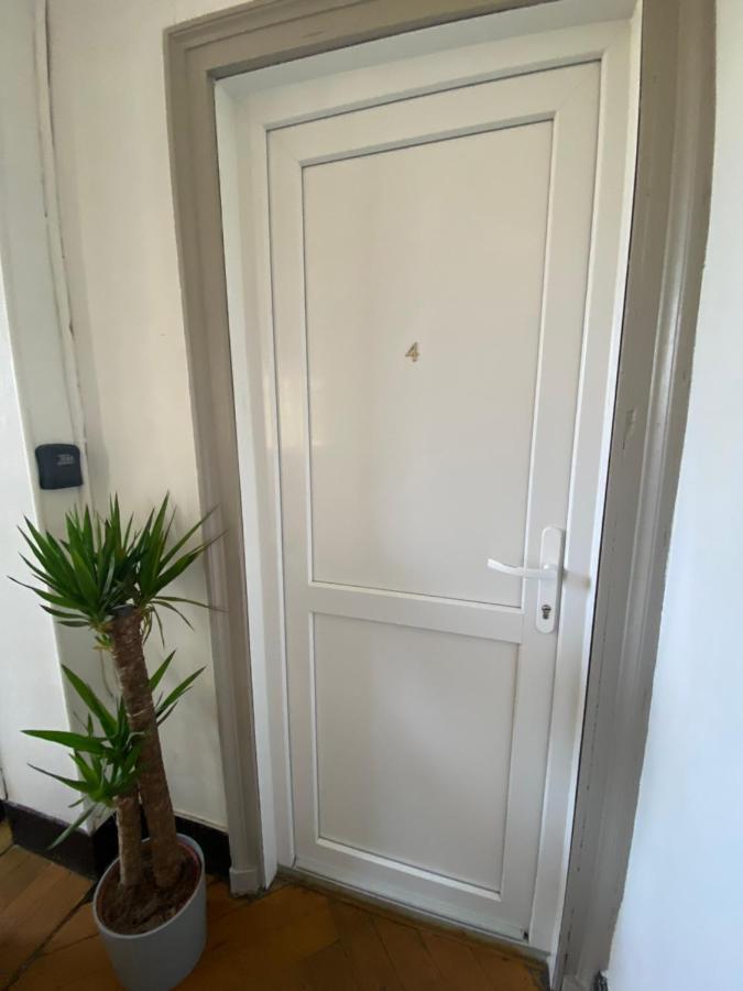 Apartment Brown Cosy Louviers